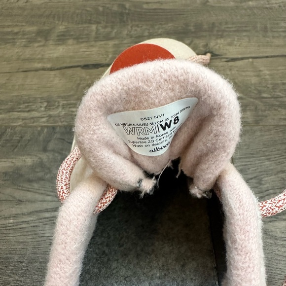 Allbirds Women’s Wool Runner Mizzles - Picture 5 of 7